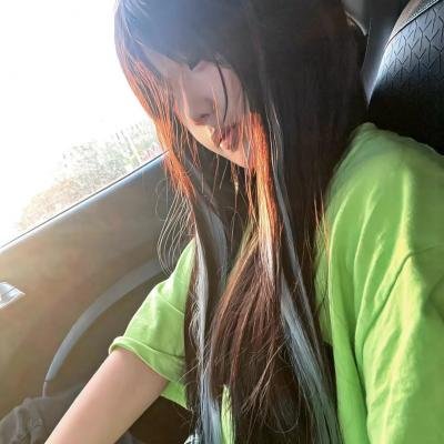 伊莎贝尔跳到聚光灯下